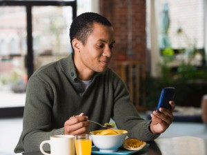 Can Your Cell Phone Help You Eat Healthy And Lose Weight